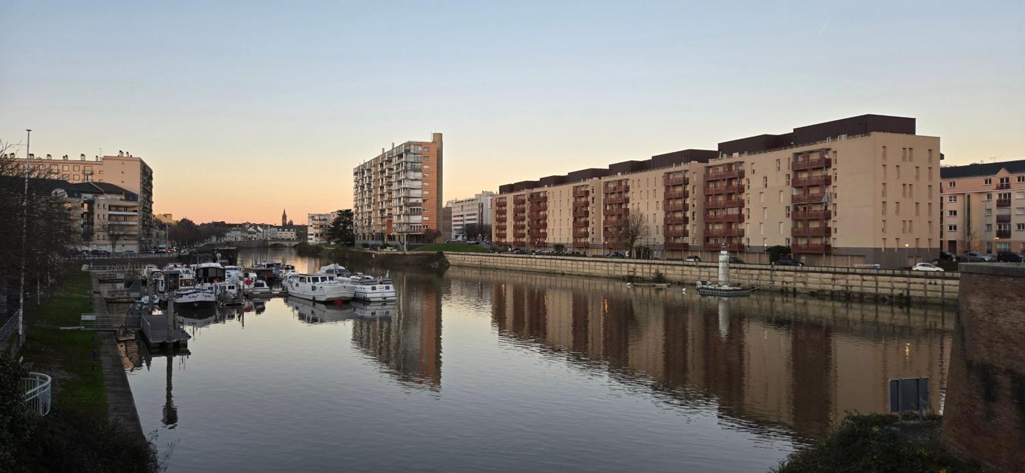 Le Balcon D'Anatole 3Etoiles Apartment Le Mans Exterior foto
