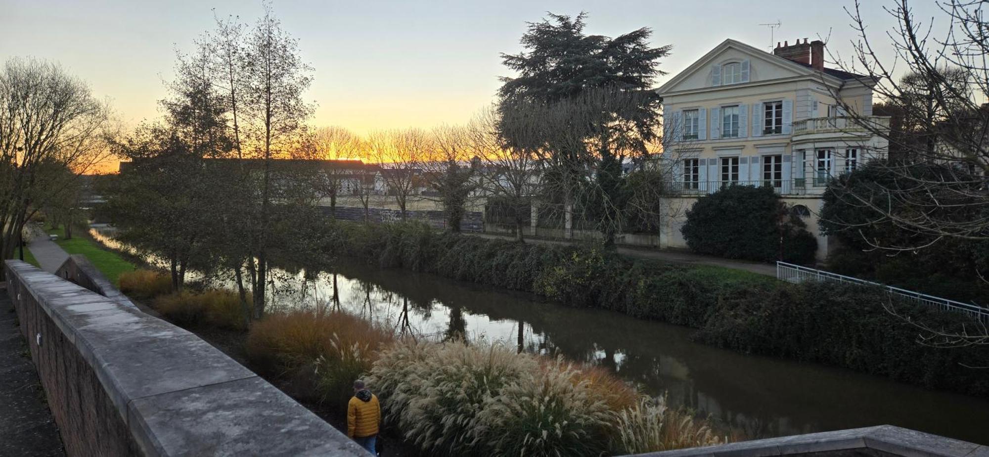 Le Balcon D'Anatole 3Etoiles Apartment Le Mans Exterior foto